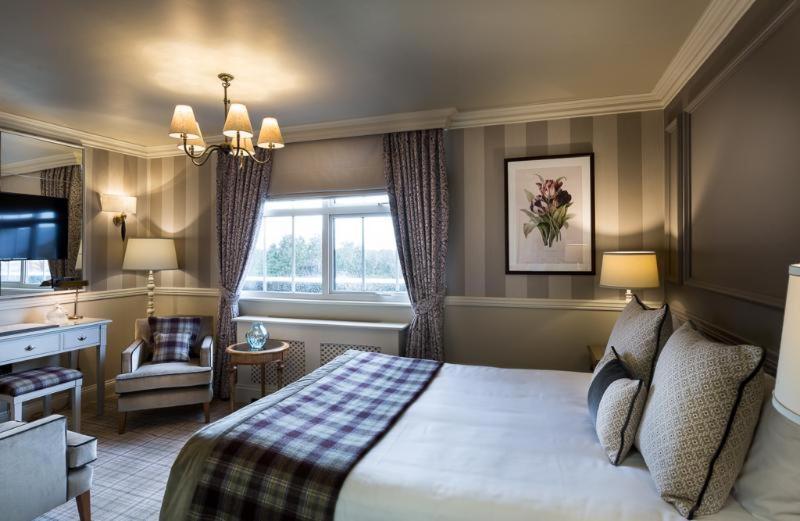 Down Hall Hotel Hatfield Heath Room photo
